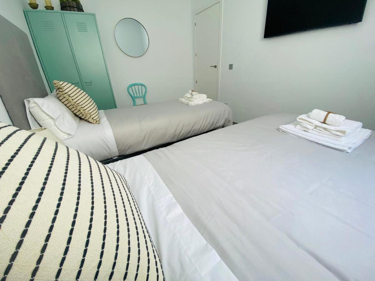 Bonito Apartamento De 2 Habitaciones Con Terraza Малага Екстериор снимка